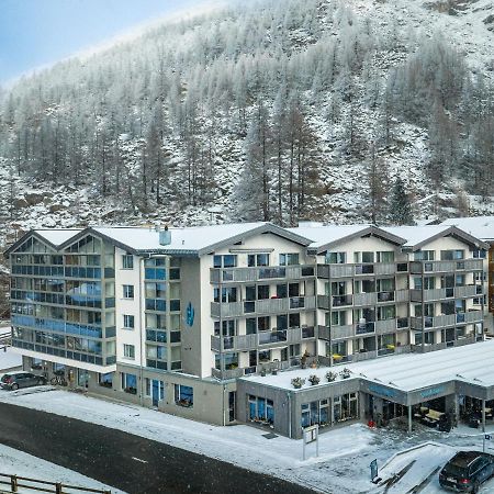 Hotel Kristall Saas-Almagell Extérieur photo