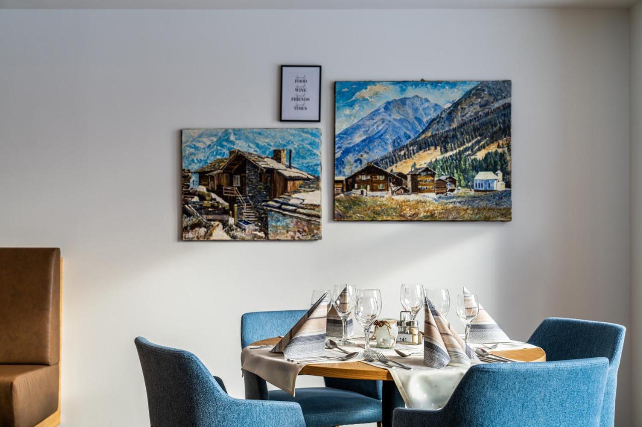 Hotel Kristall Saas-Almagell Extérieur photo