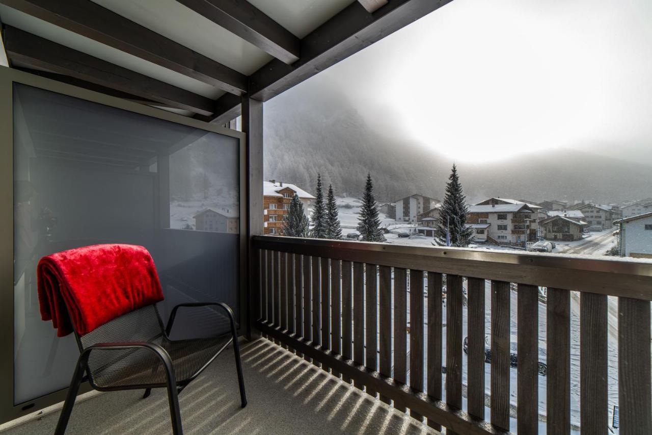 Hotel Kristall Saas-Almagell Extérieur photo